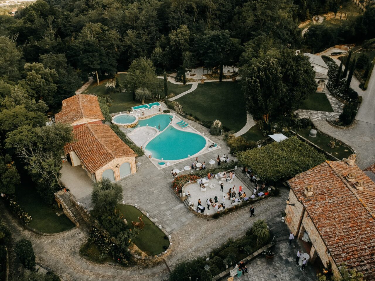 Valle di Badia e tutti i suoi giardini visti dall'alto